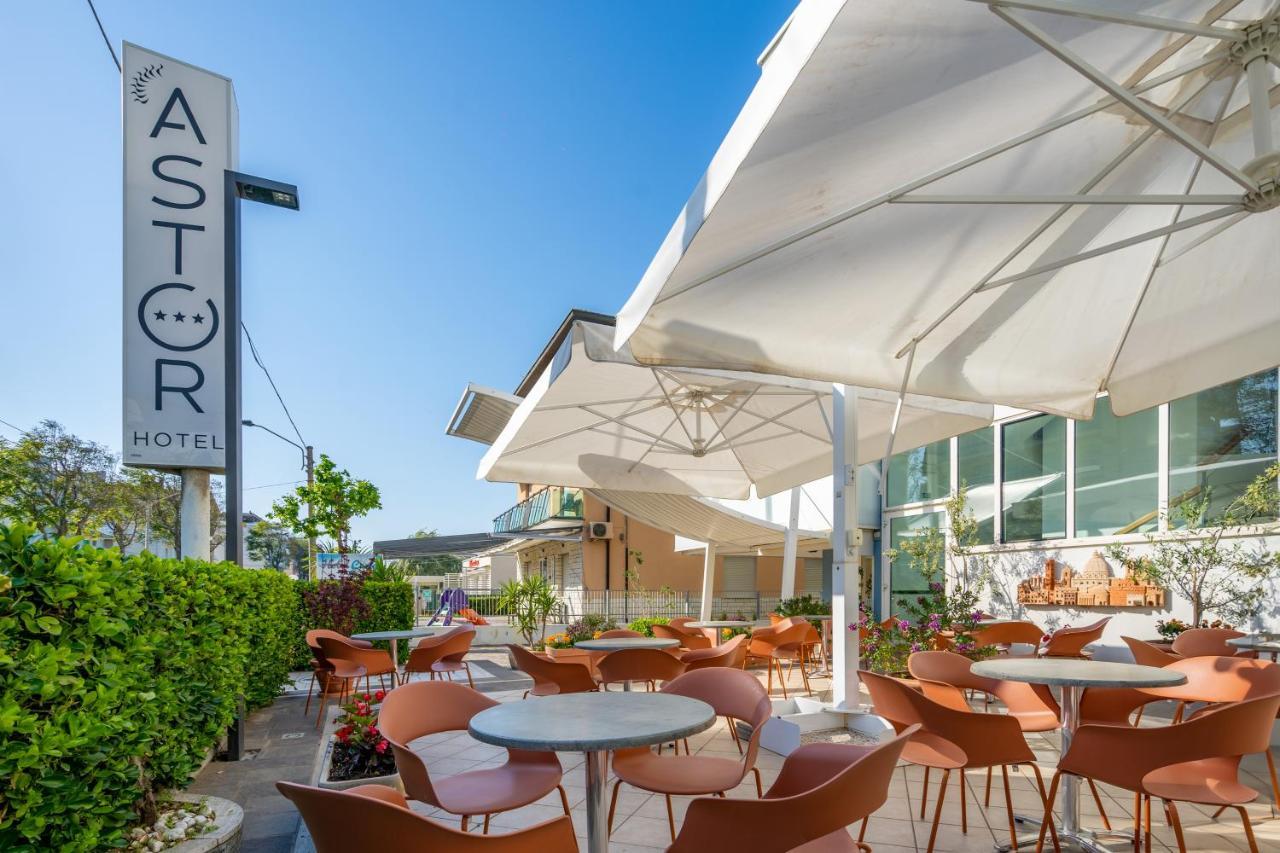 Hotel Astor Rimini Exterior foto