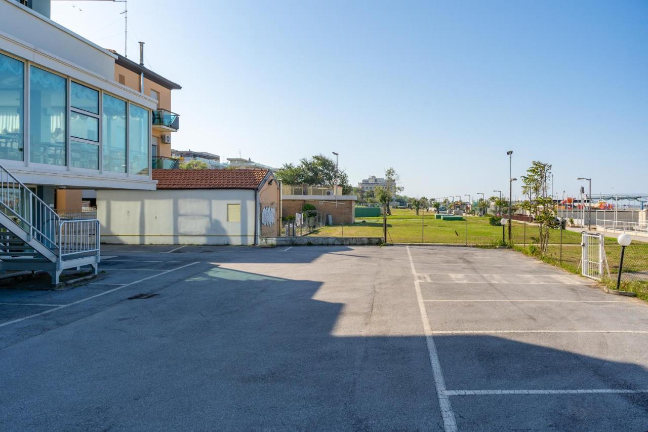 Hotel Astor Rimini Exterior foto
