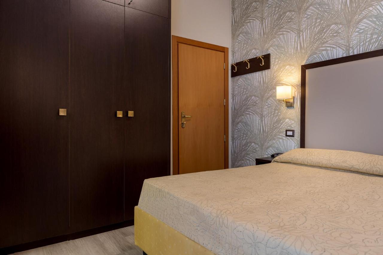 Hotel Astor Rimini Exterior foto