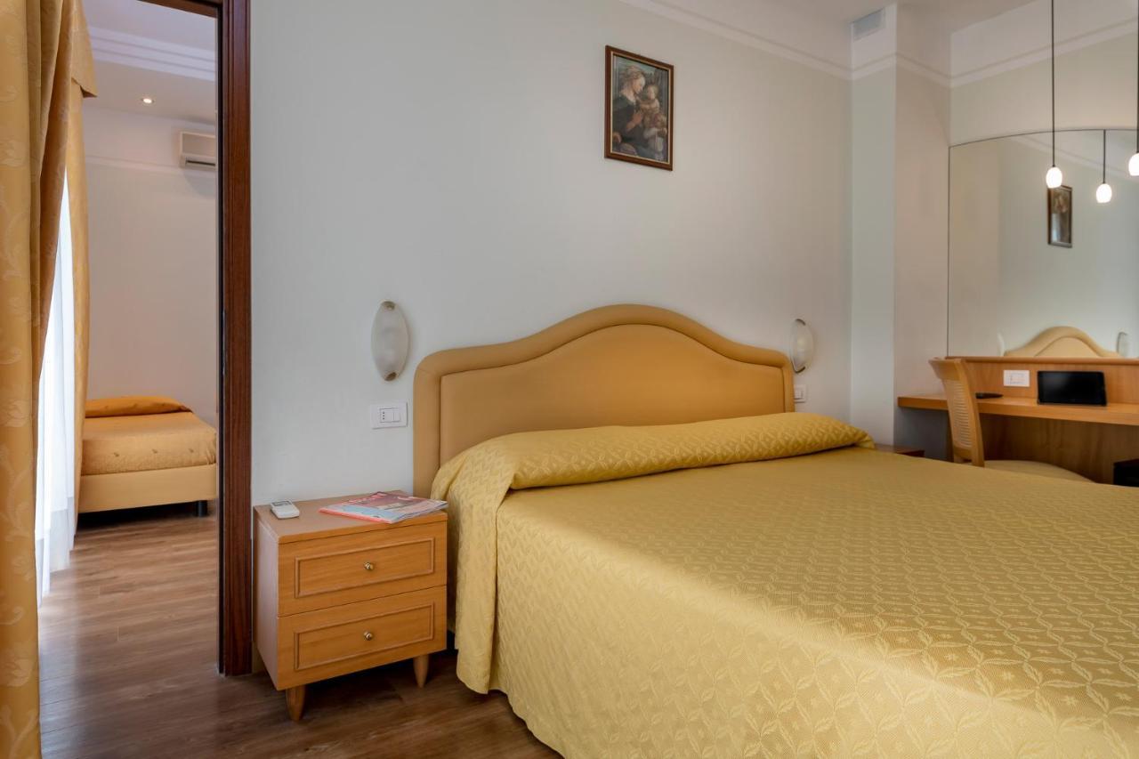 Hotel Astor Rimini Exterior foto